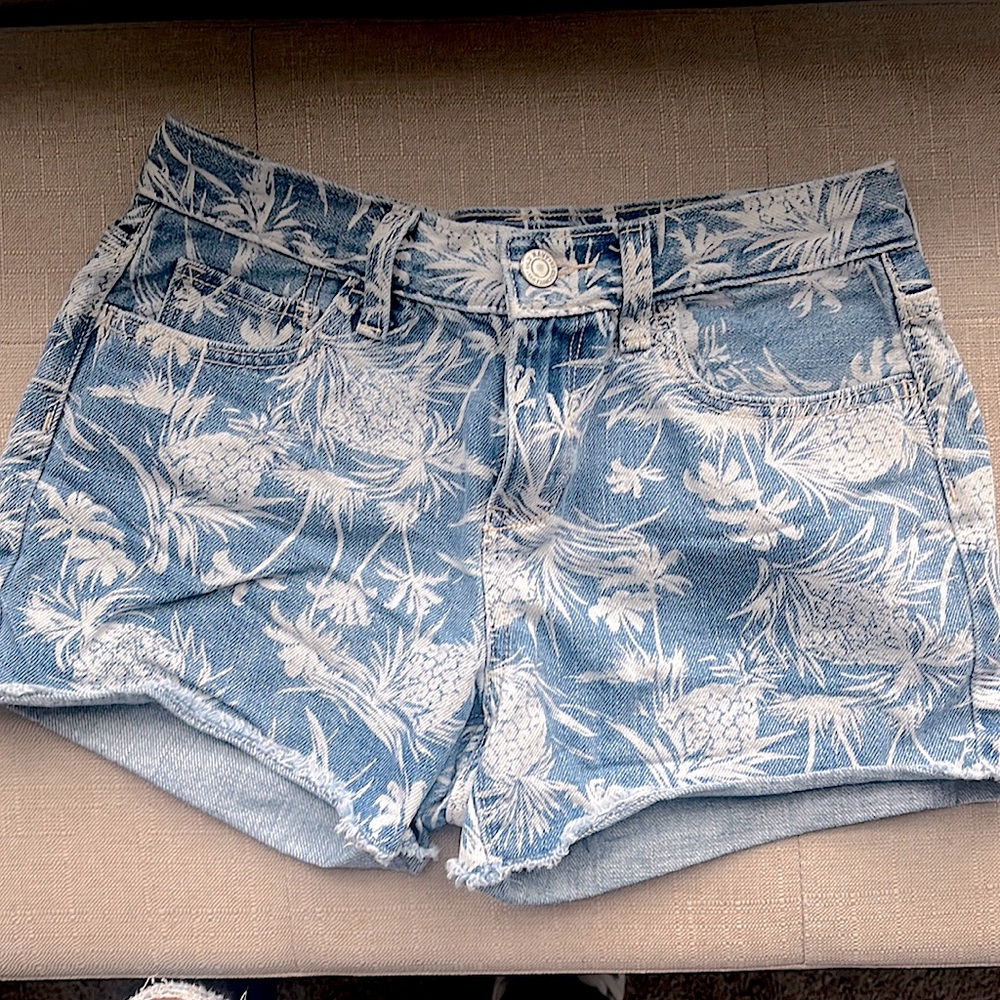 Old Navy Youth Jean shorts (Size 14)